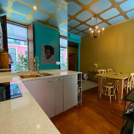 Apartment Arty In The Heart Of , Baixa Chiado